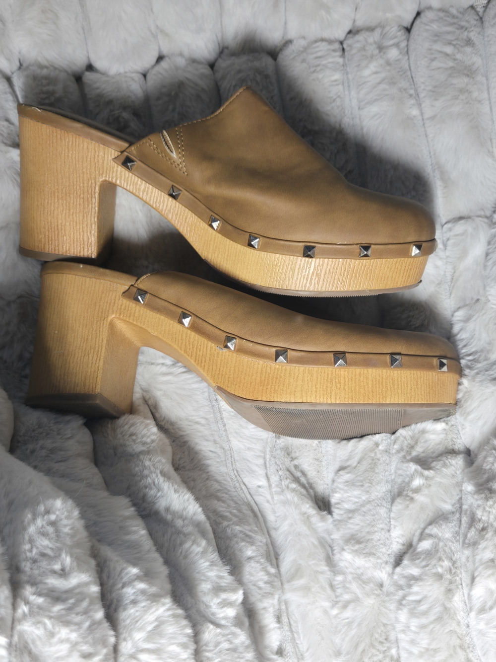 GUC With Tag - Women’s Tan Cognac Platform Clog Heels with Stud Trim